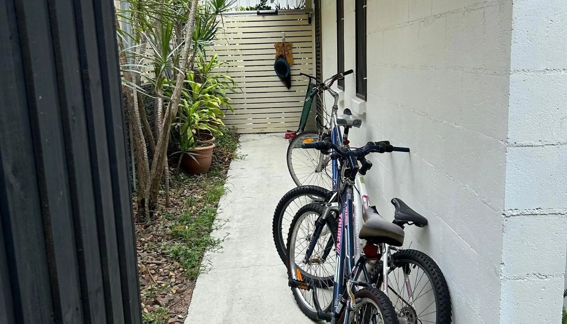 Holiday home 27 Green Valley Drive - Rainbow Beach. Beach Chalet. Pets Welcome